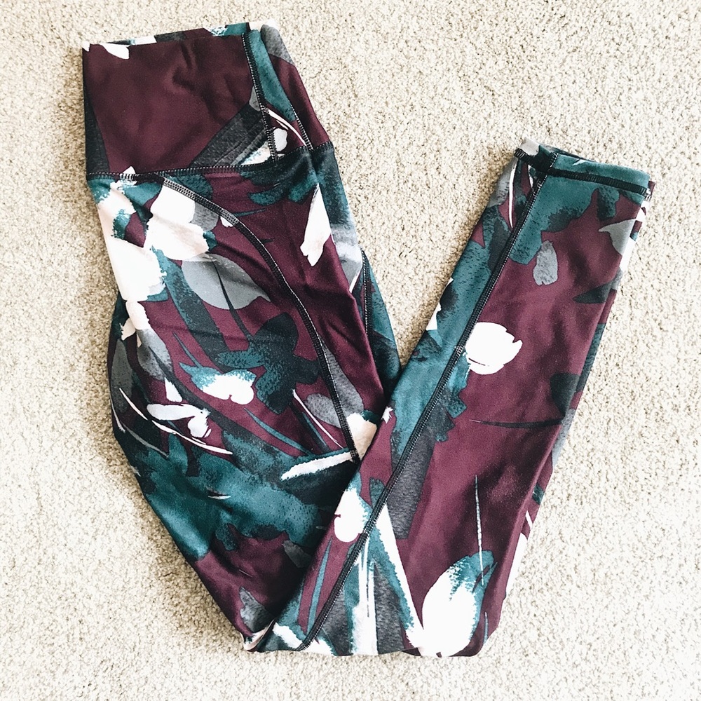 Fabletics Abstract Printed 7/8 PowerHold Legging